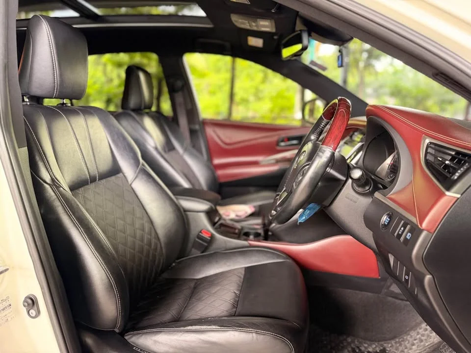 2014 Toyota Harrier III 2