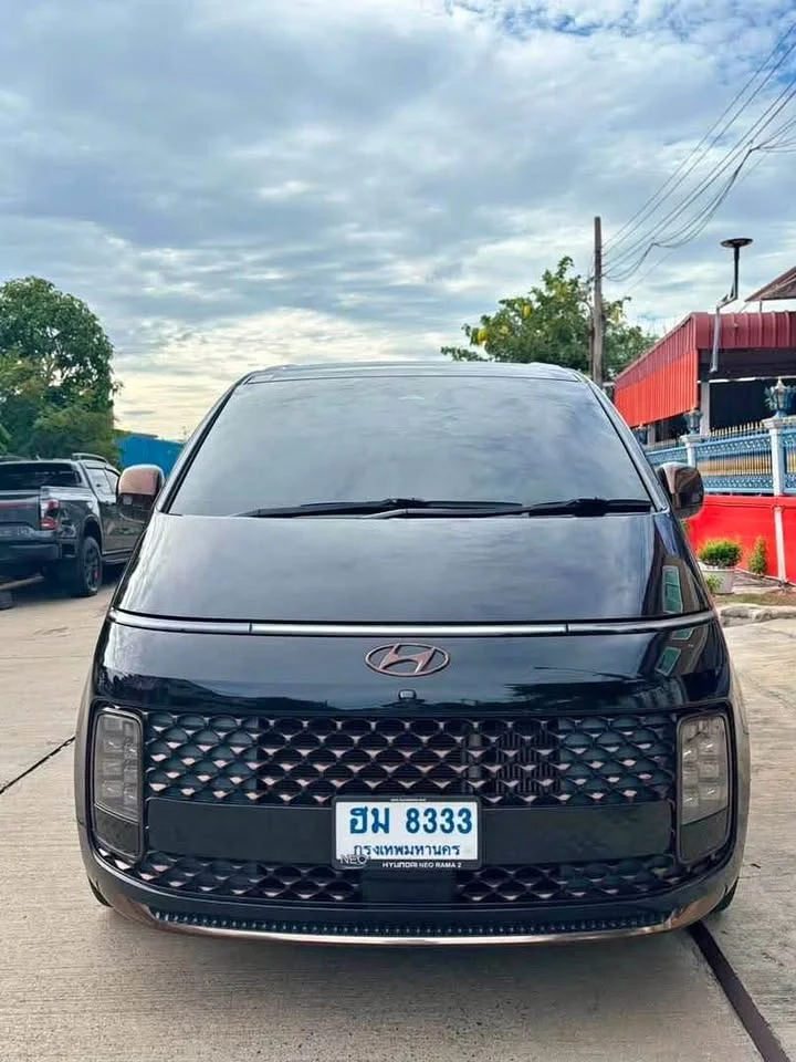 2022 Hyundai Staria US4 3