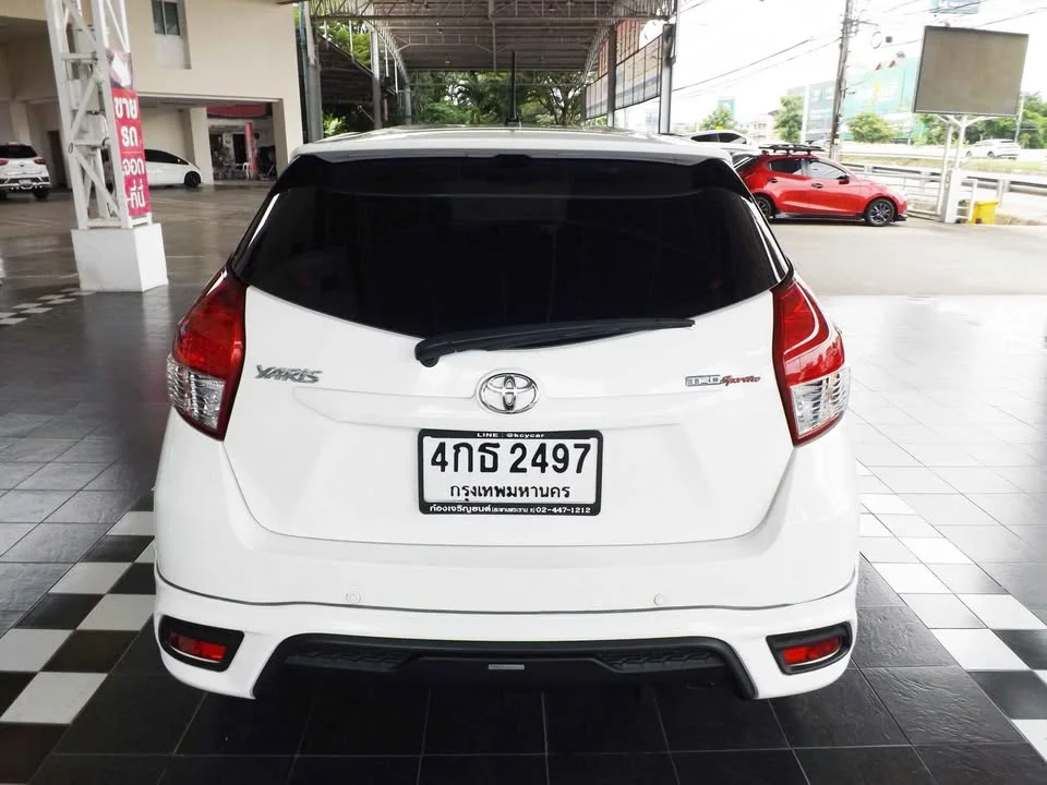 2015 Toyota Yaris III 3