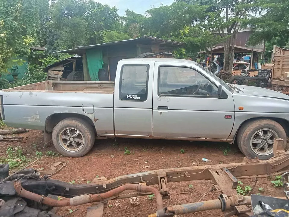 Nissan Big M D21 3