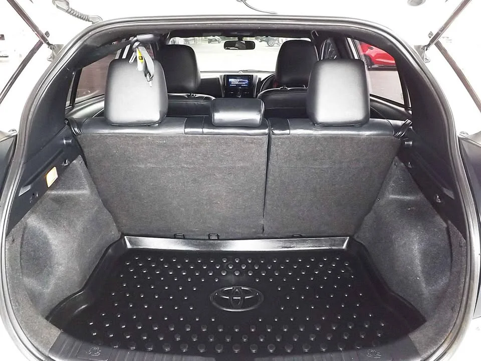 2015 Toyota Yaris III 2