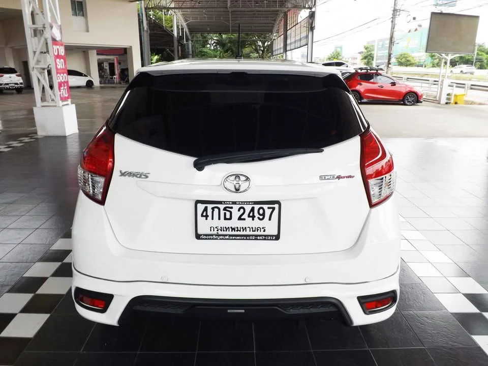 2015 Toyota Yaris III 3