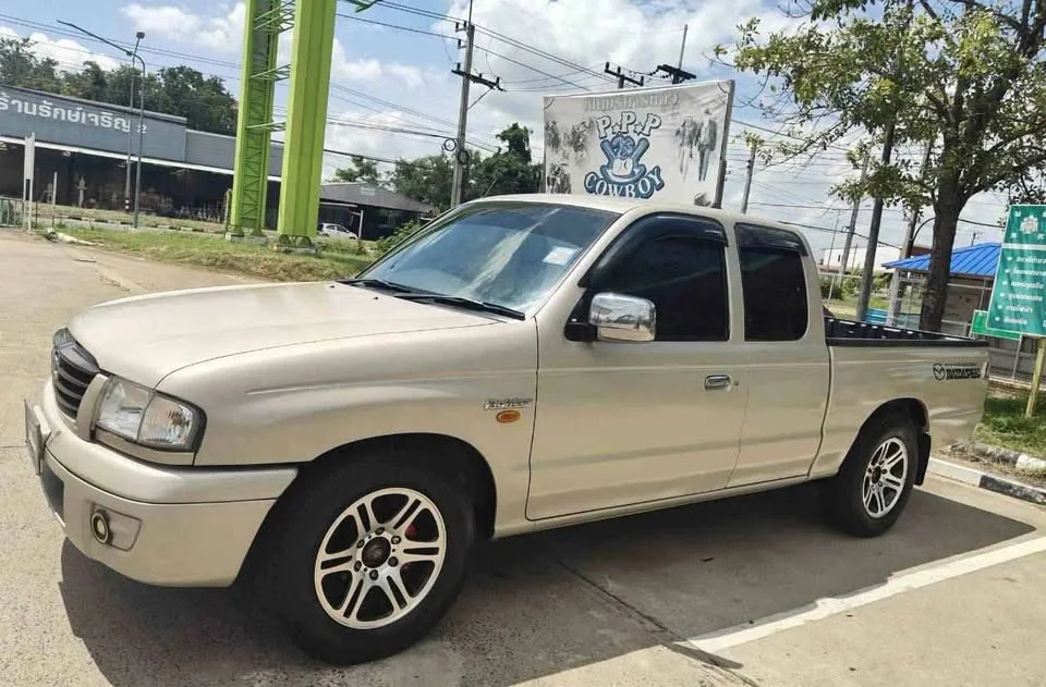 2003 Mazda 2500 Fighter V 3