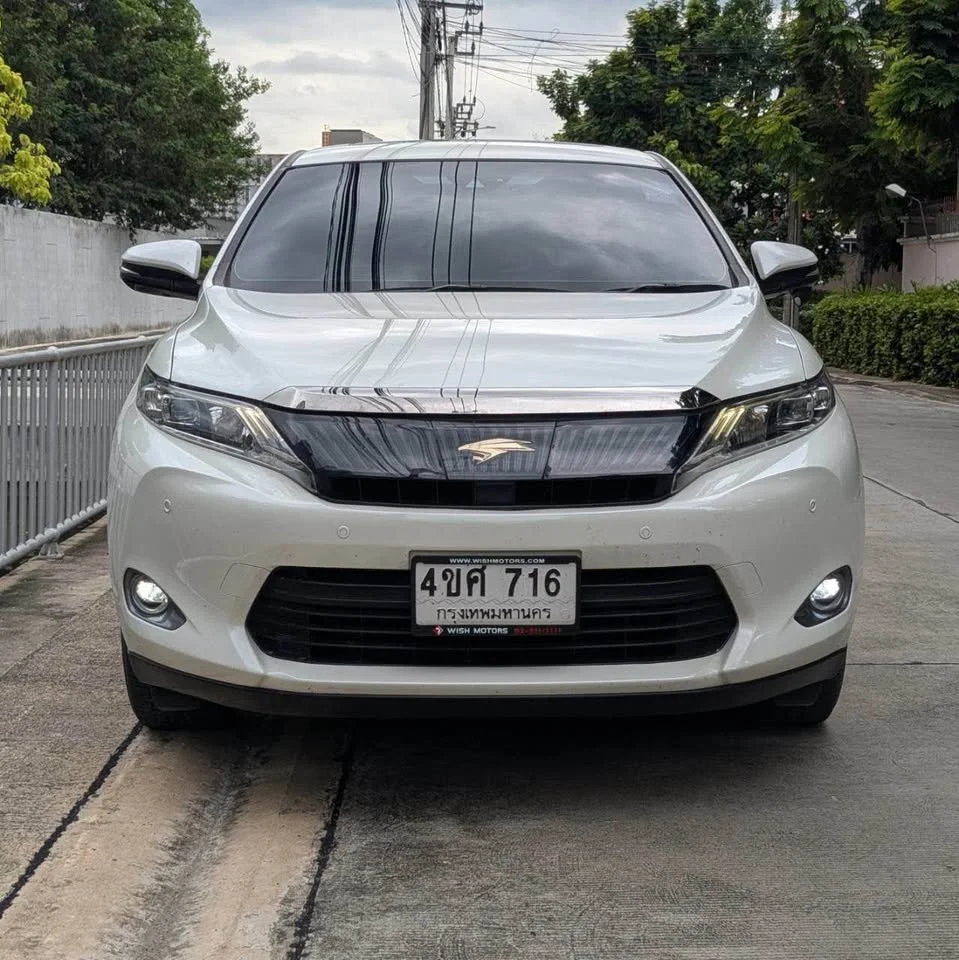 2014 Toyota Harrier III 3