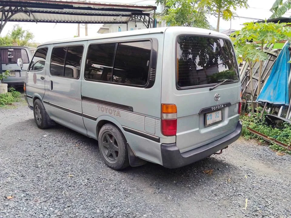 1997 Toyota Commuter IV (H100) 3