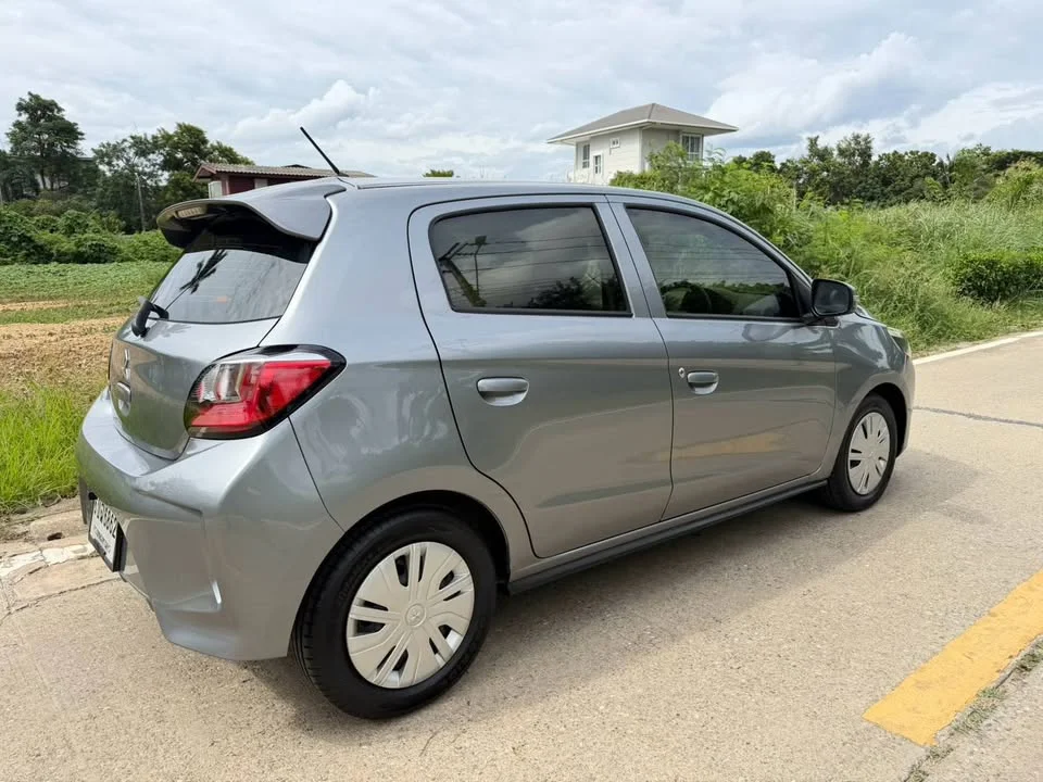 2020 Mitsubishi Mirage VI 3
