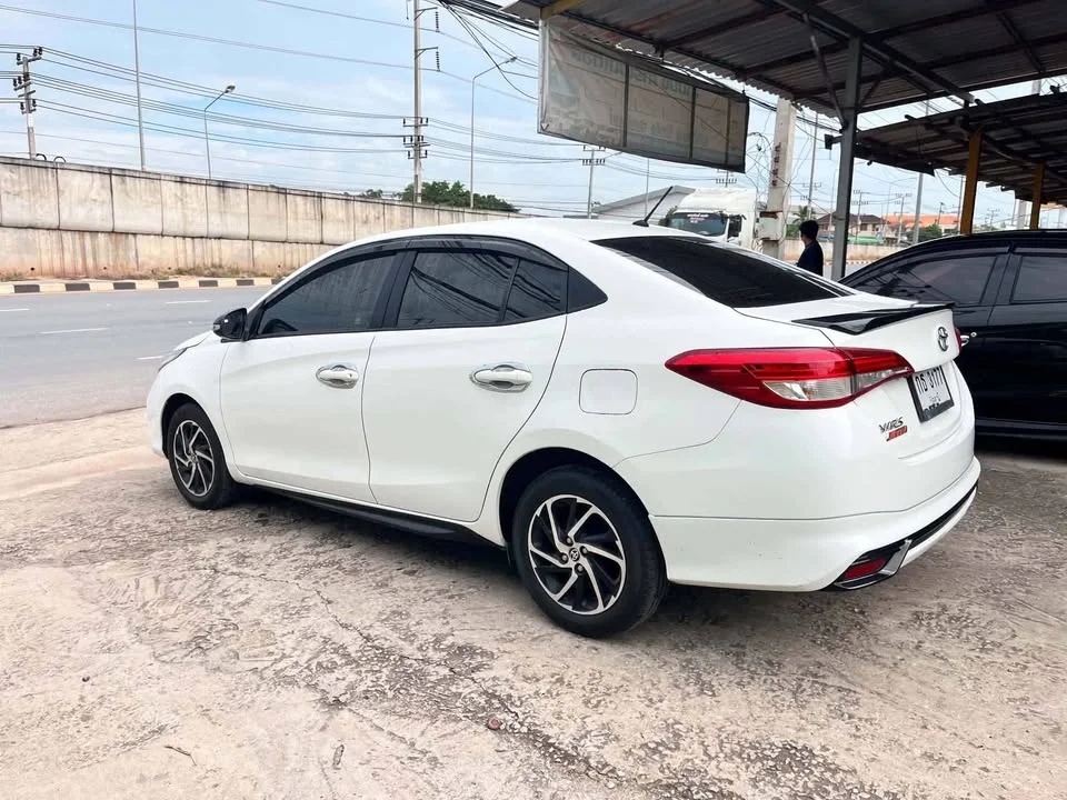 2020 Toyota Yaris ATIV III 3