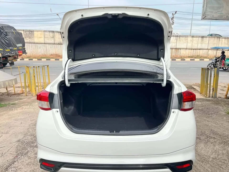 2020 Toyota Yaris ATIV III 2