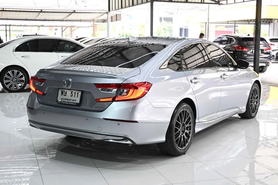 2019 Honda Accord X 2