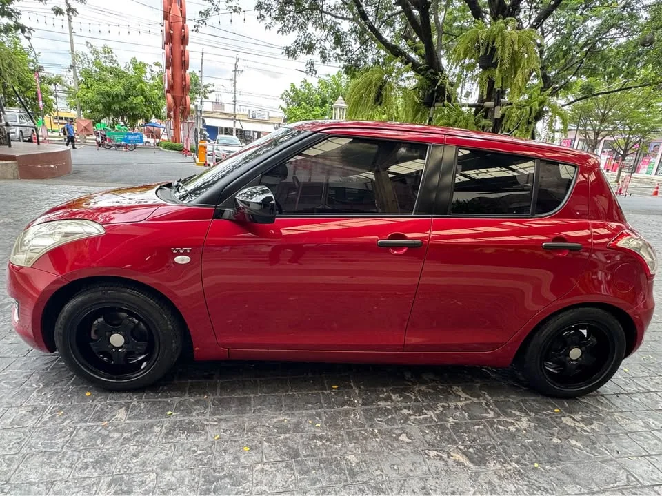 2015 Suzuki Swift II 2