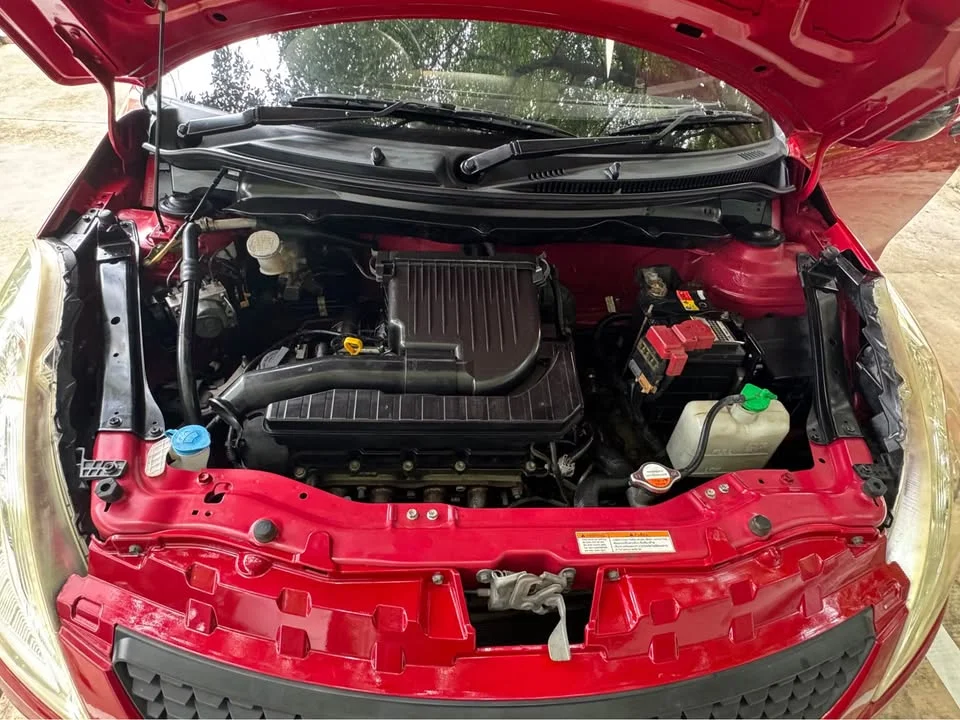 2015 Suzuki Swift II 3