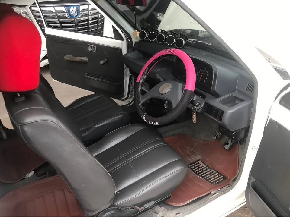 1993 Daihatsu Mira Gino L700 3
