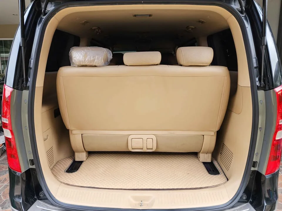 2012 Hyundai H-1 II 2