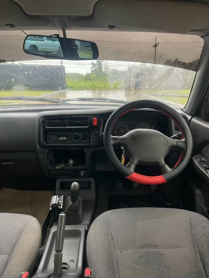 2001 Mitsubishi Strada III 3