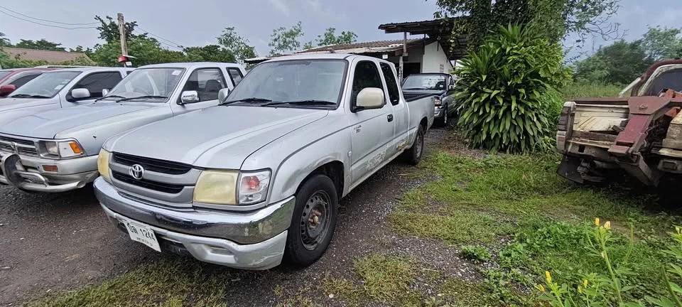 2003 Toyota Hilux Tiger VI 3