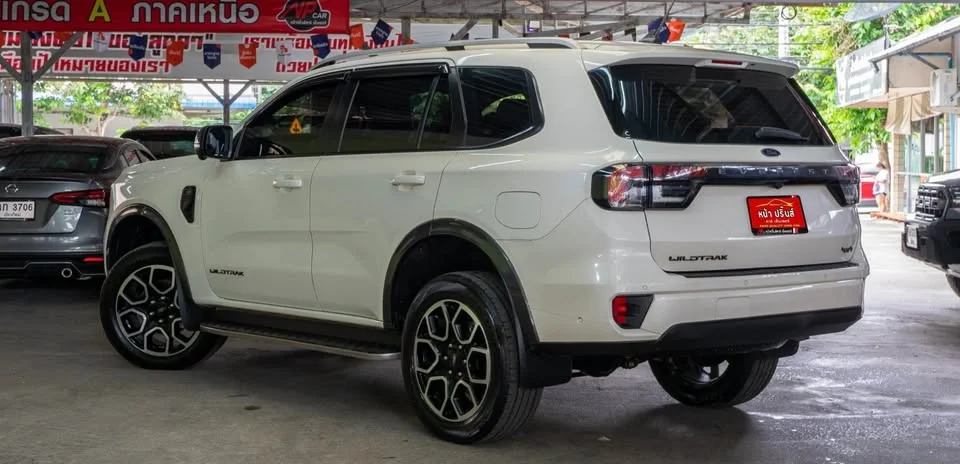 2024 Ford Everest III 3