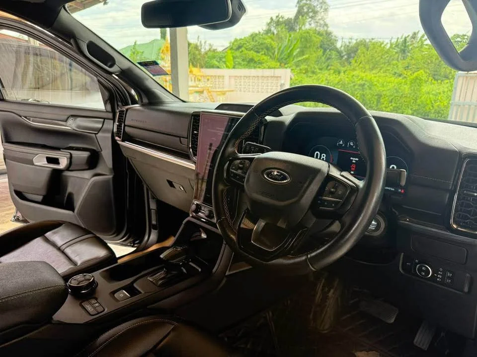 2023 Ford Everest III 3