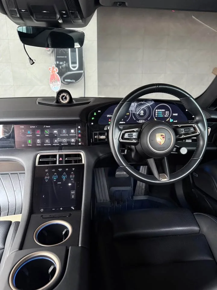 2021 Porsche Taycan 9J1 3