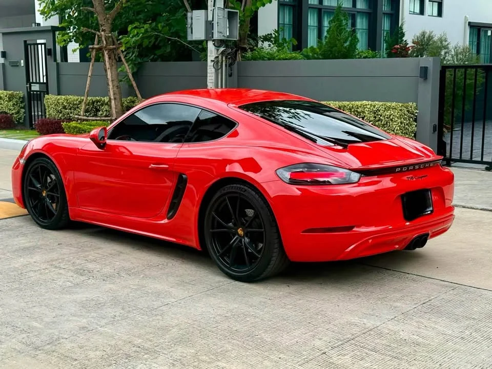 2019 Porsche 718 Boxster and Cayman IV 3