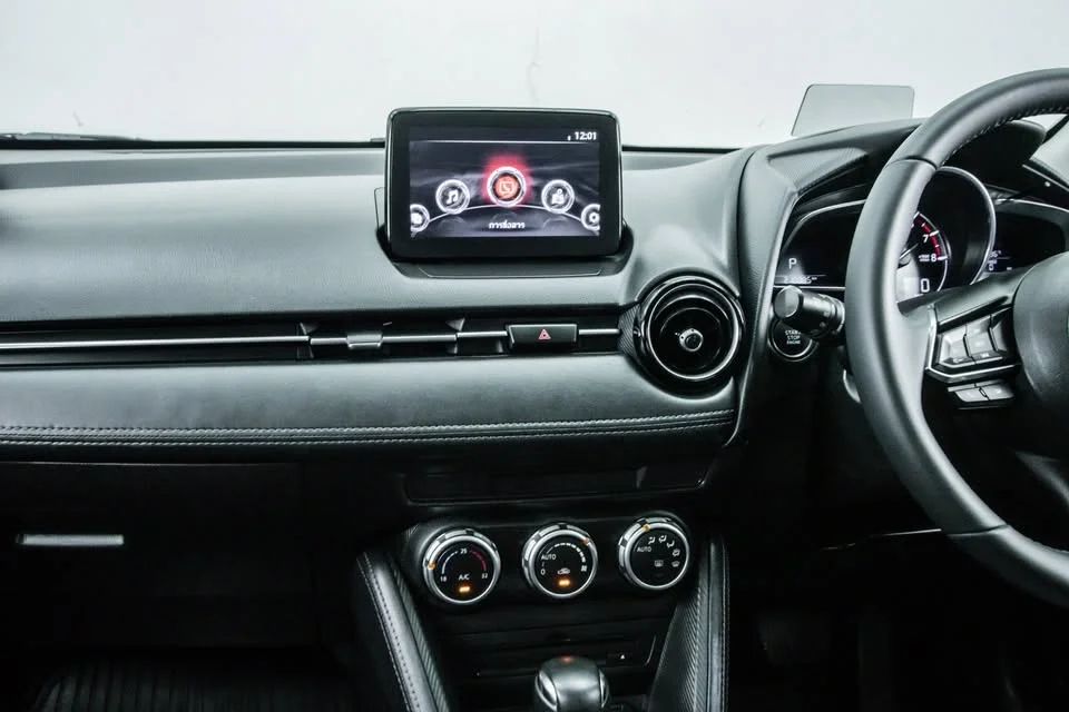 2017 Mazda 2 III 2