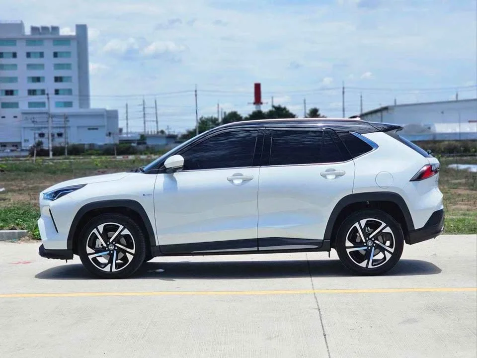 2026 Toyota Yaris Cross AC200 2