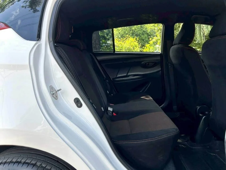 2015 Toyota Yaris III 2