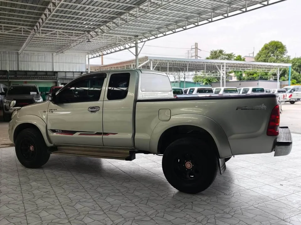 2010 Toyota Hilux VII 2