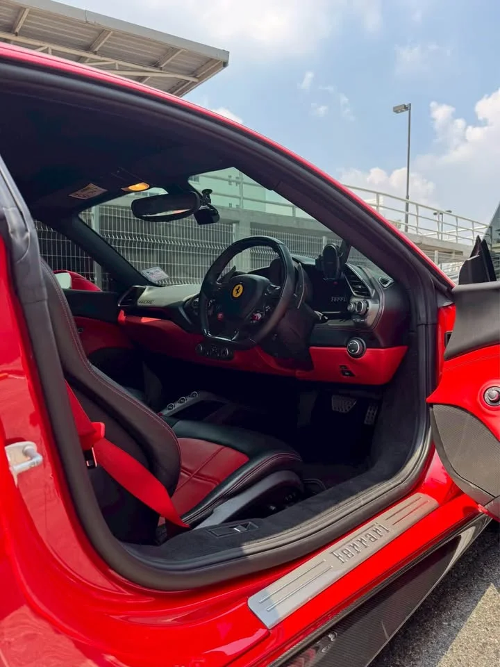 2019 Ferrari 488 2