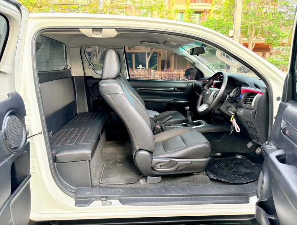 2016 Toyota Hilux VIII 3