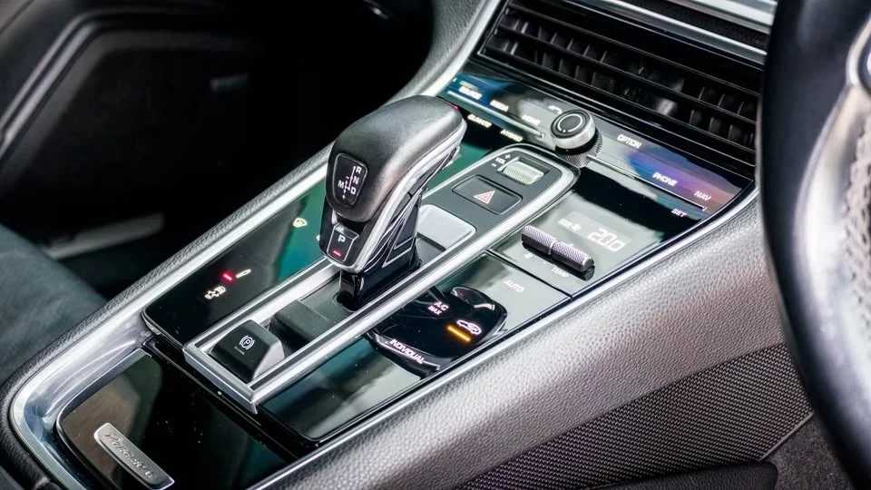 2018 Porsche Panamera II 2