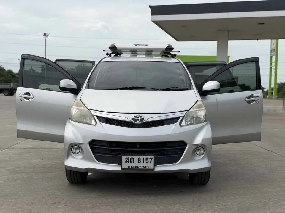 2012 Toyota Avanza II 2