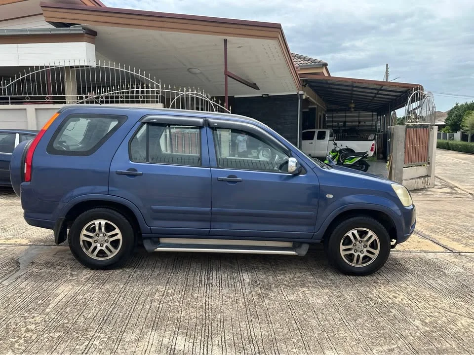 2003 Honda CR-V II 3