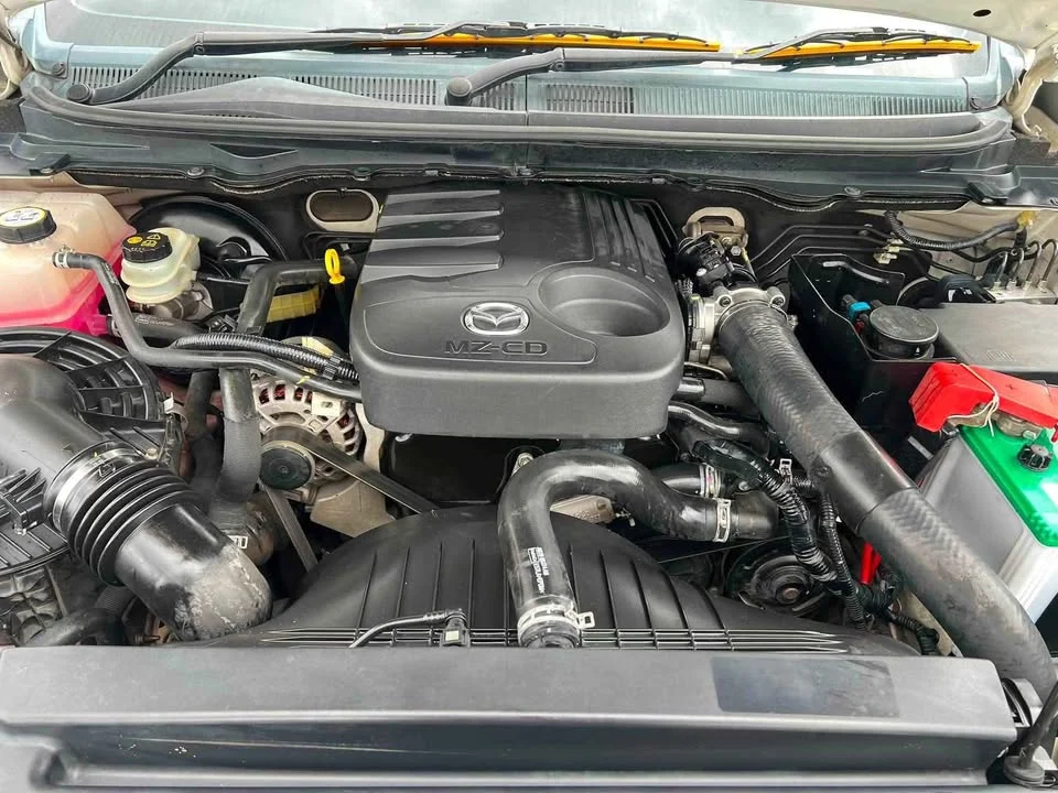 2013 Mazda BT-Series II 2