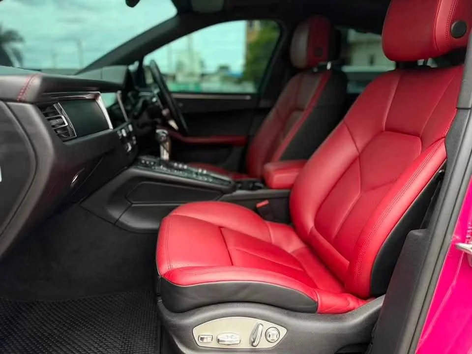 2020 Porsche Macan I 2