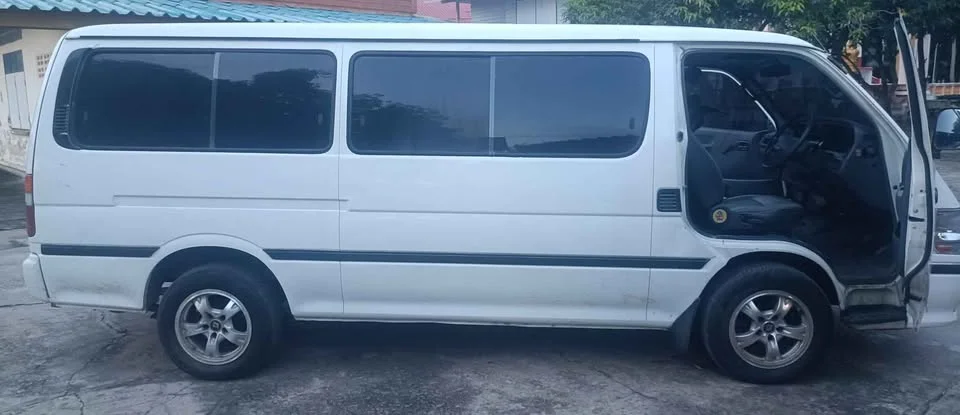 2002 Toyota Commuter IV (H100) 2