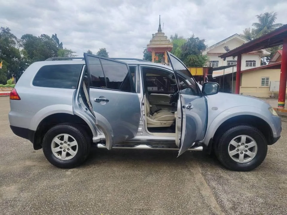 2009 Mitsubishi Pajero Sport II 2