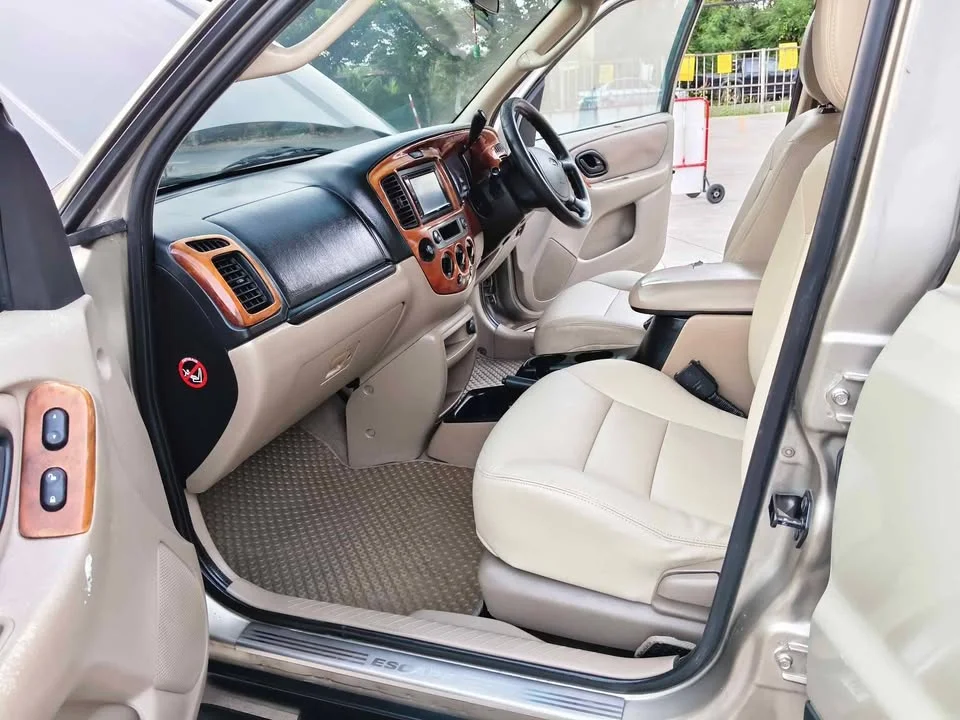2004 Ford Escape I 3