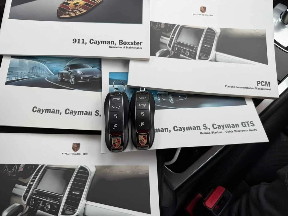 2015 Porsche Boxster and Cayman III 3