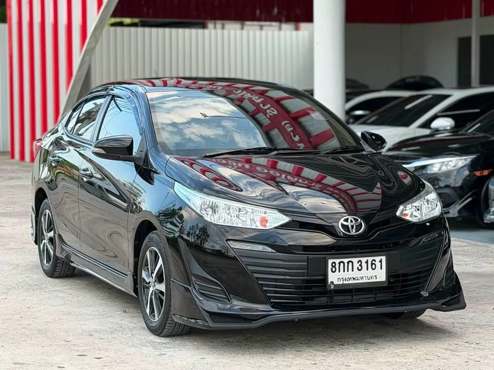 2017 Toyota Yaris ATIV III 3