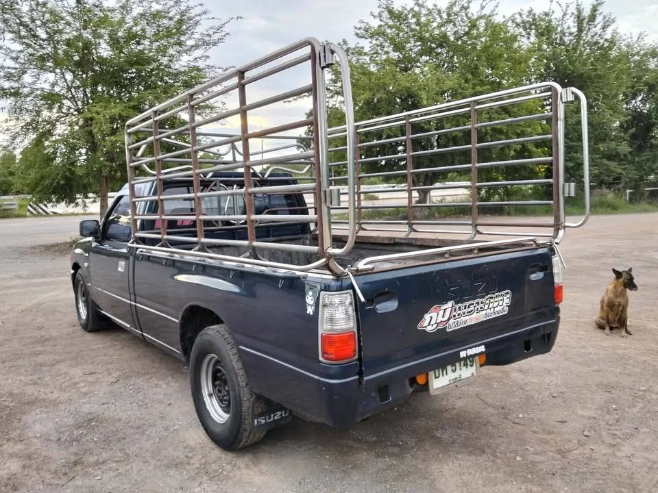 1990 Isuzu TFR III 3