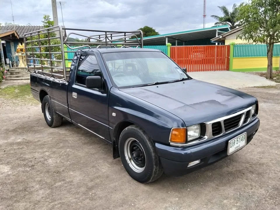 1990 Isuzu TFR III 2