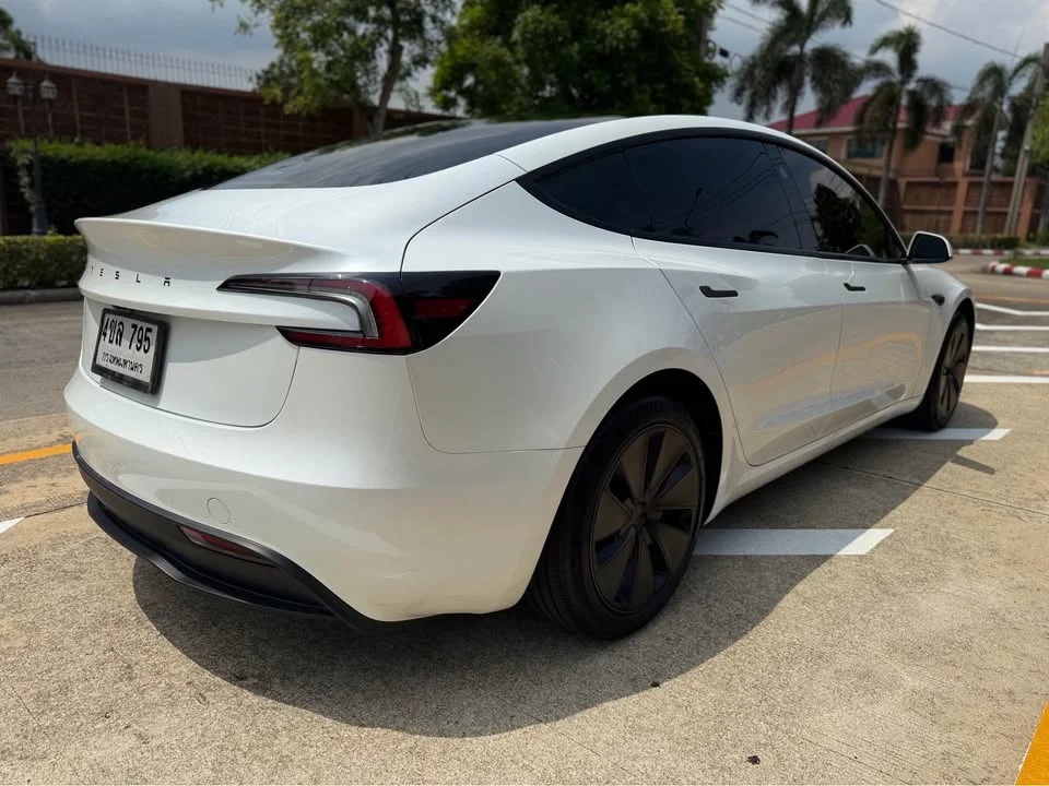 2024 Tesla Model 3 2