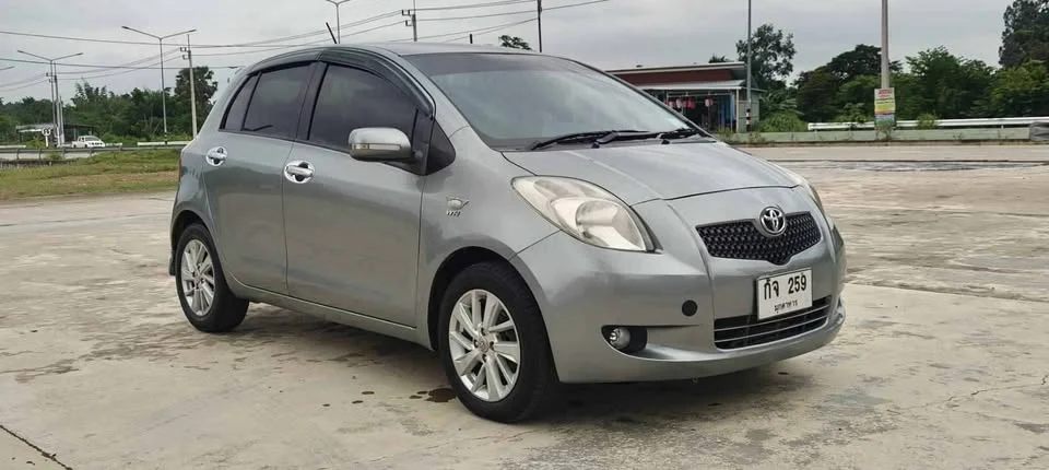 2007 Toyota Yaris II 3