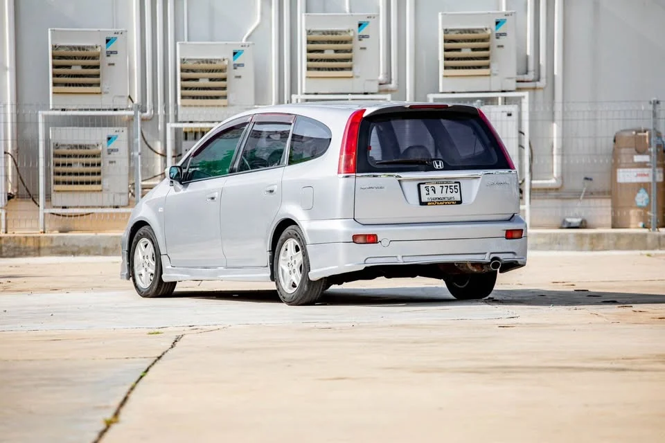 2004 Honda Stream I 2