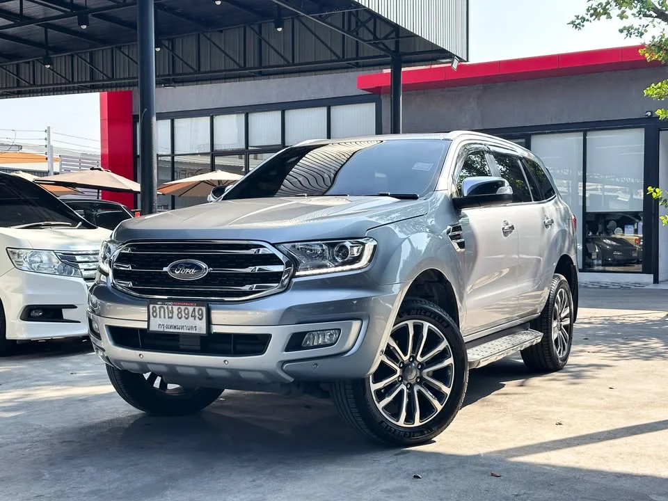 2019 Ford Everest II 2