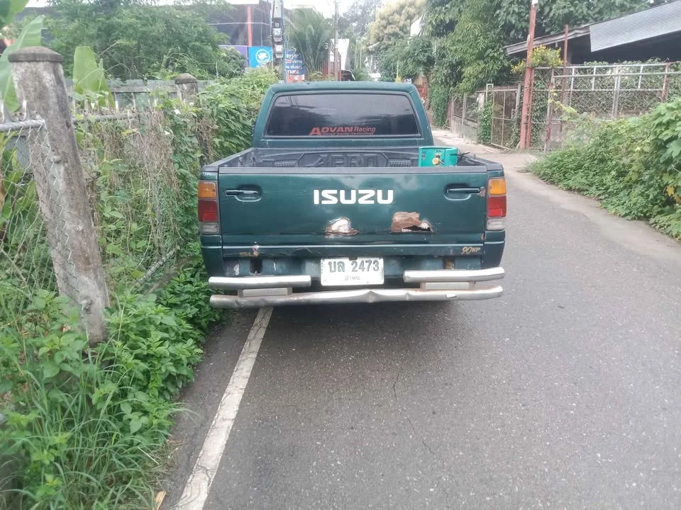 1988 Isuzu TFR III 2