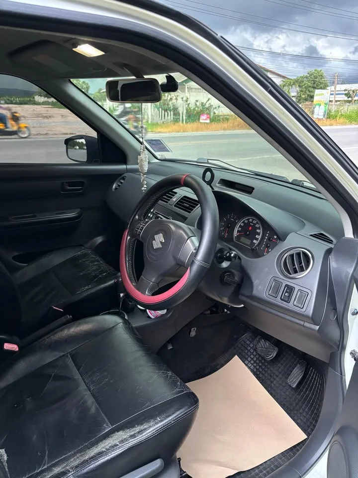 2010 Suzuki Swift I 3