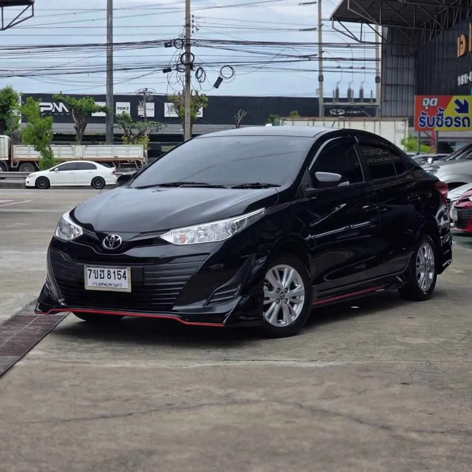 2018 Toyota Yaris ATIV III 2