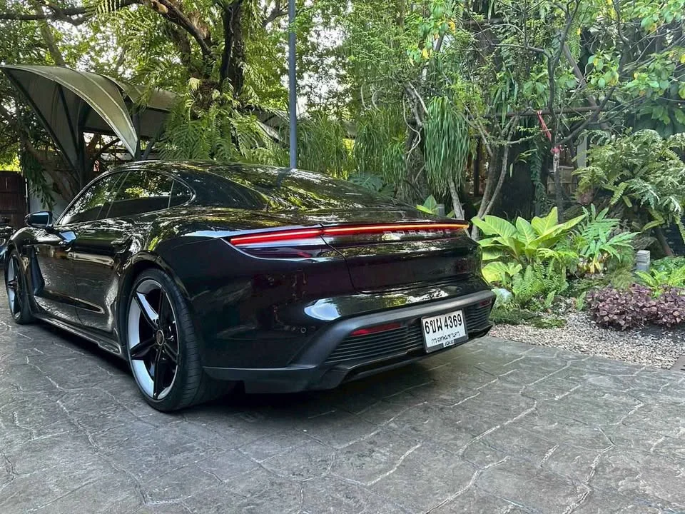 2021 Porsche Taycan 9J1 3