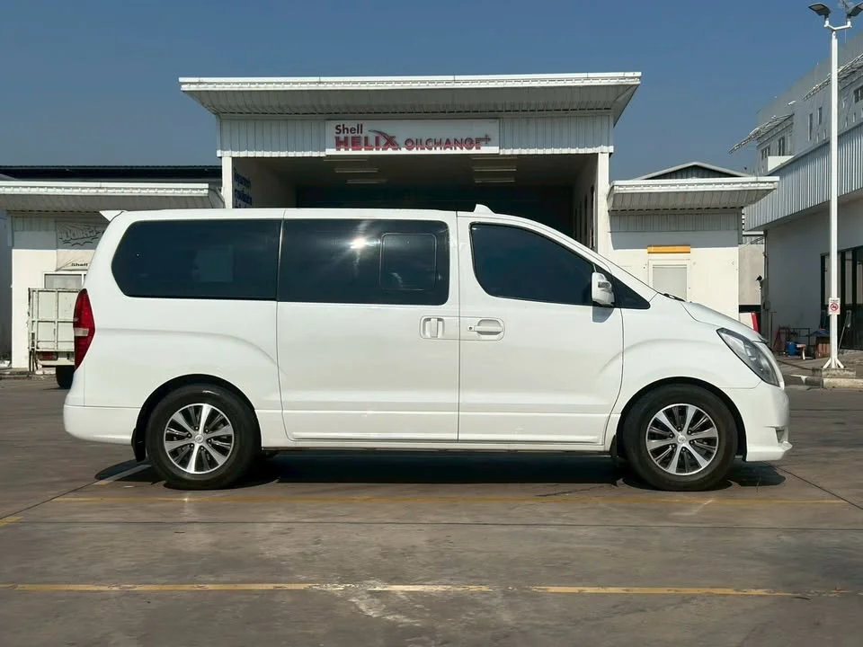 2011 Hyundai H-1 II 3